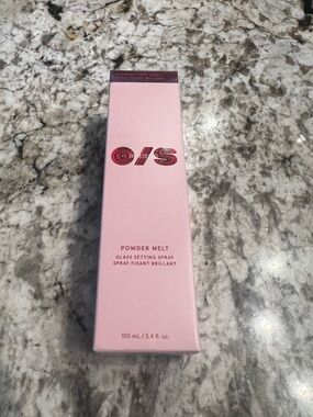 New in Box ONE/SIZE by Patrick Starrr Powder Melt Glass Setting Spray